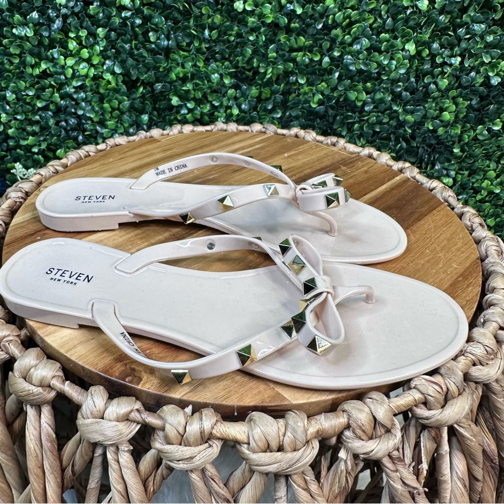 Women's nude studded jelly Sandals NWOt - Picture 1 of 5